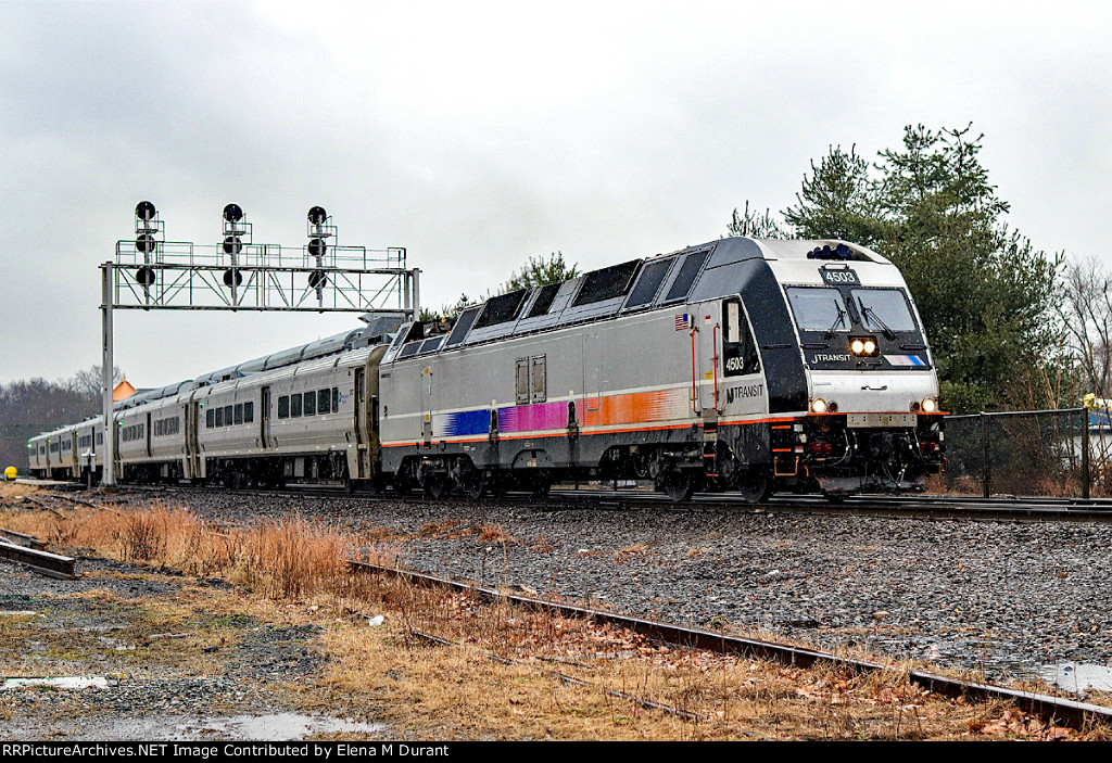 NJT 4503 on train 1211